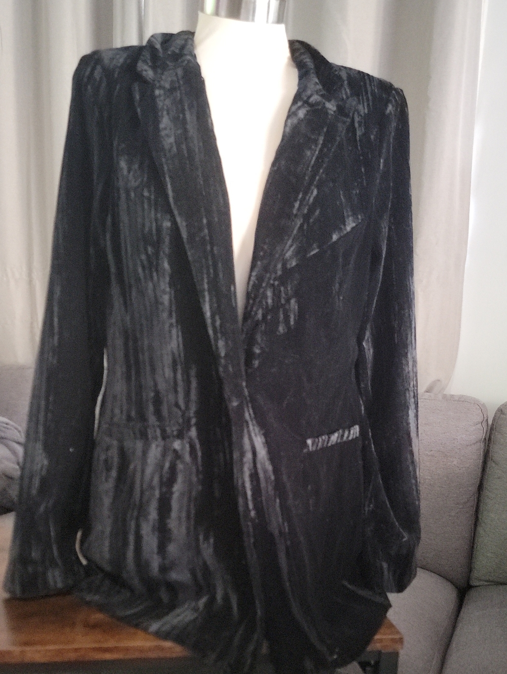 Black Velvet Single-Breasted Blazer Jacket